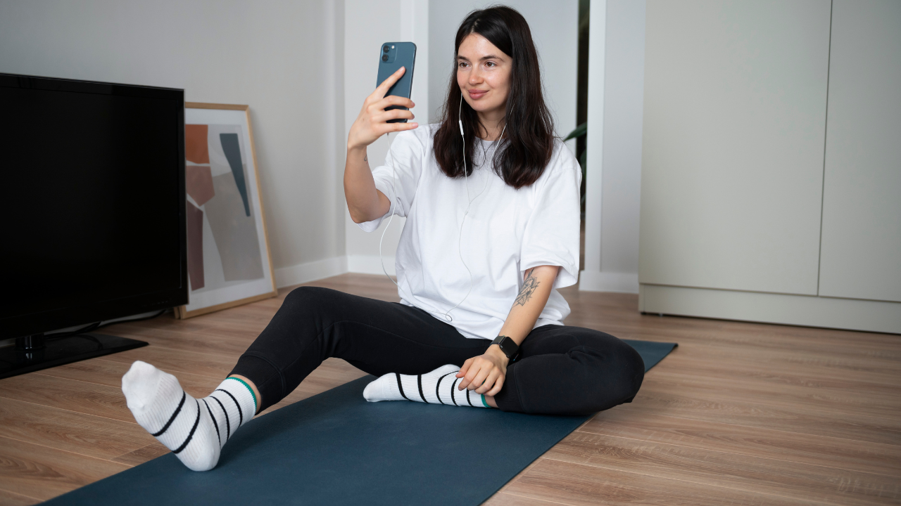 by choosing moblile ao app for home workout